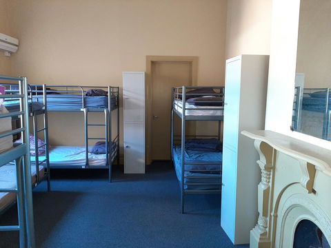 Fremantle Beach Backpackers - Accommodation in Surfers Paradise 23