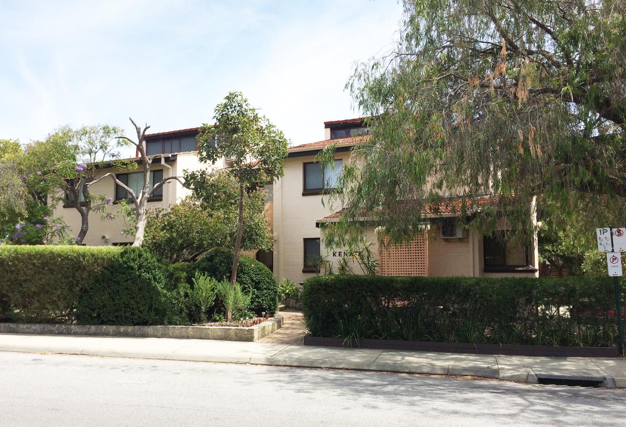 Crawley WA Accommodation in Surfers Paradise