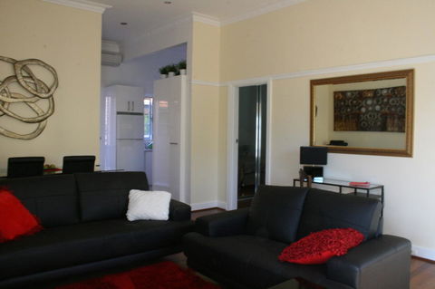 Kenata-Fairway Apartment Hotel - Accommodation in Surfers Paradise 9