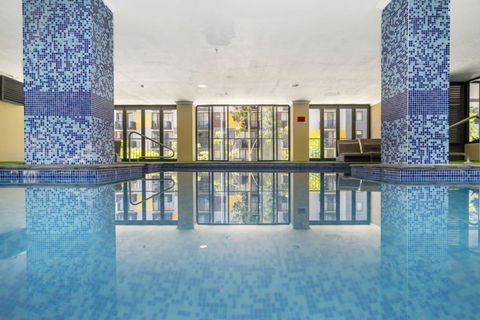 Oversized Eastend Sleeps 6 Free PARKING+POOL WIFI - Accommodation in Surfers Paradise 43