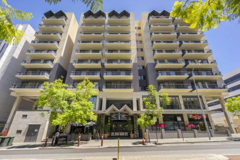 Oversized Eastend Sleeps 6 Free PARKING+POOL WIFI - Accommodation in Surfers Paradise 38