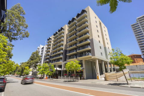 Oversized Eastend Sleeps 6 Free PARKING+POOL WIFI - Accommodation in Surfers Paradise 25