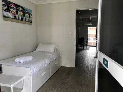West Beach Lagoon 218 - Outstanding Value! - Accommodation in Surfers Paradise 5
