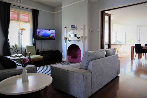 Fremantle Heritage Home For You To Enjoy! - Accommodation in Surfers Paradise 17