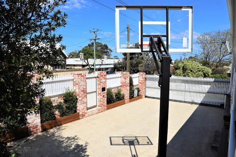 Fremantle Heritage Home For You To Enjoy! - Accommodation in Surfers Paradise 8