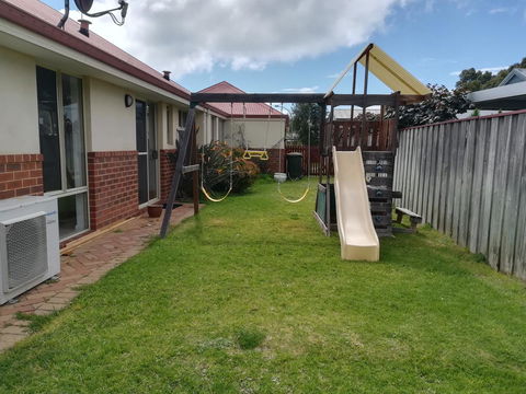 Stableford Cottage Holiday Home Dunsborough - Accommodation in Surfers Paradise 6