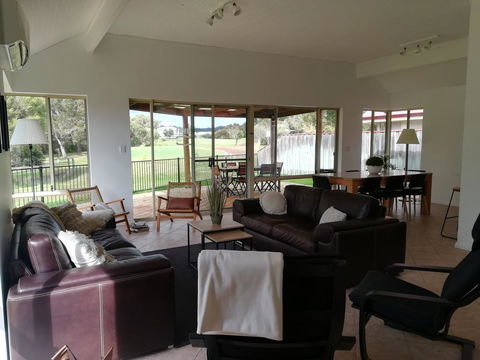 Stableford Cottage Holiday Home Dunsborough - Accommodation in Surfers Paradise 24