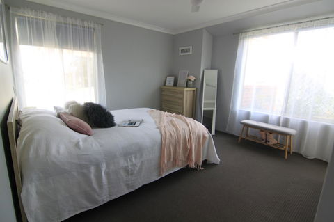 Stableford Cottage Holiday Home Dunsborough - Accommodation in Surfers Paradise 37