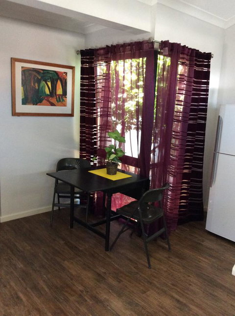 Como Retreat - Two Bedroom Villa - Accommodation in Surfers Paradise 3