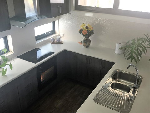 Como Retreat - Two Bedroom Villa - Accommodation in Surfers Paradise 4