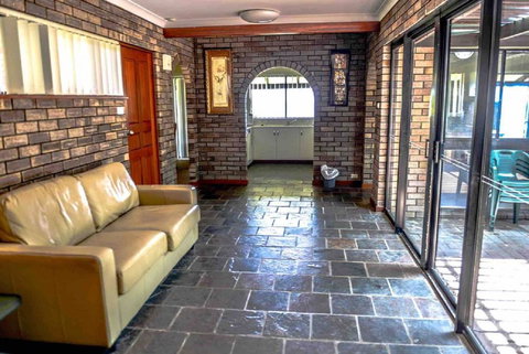 Geraldton Holliday Villas - Accommodation in Surfers Paradise 9