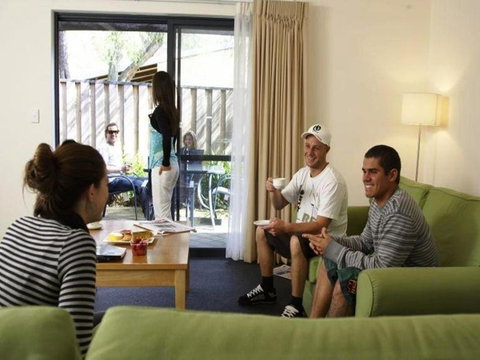 Leeuwin Apartments - Accommodation in Surfers Paradise 11