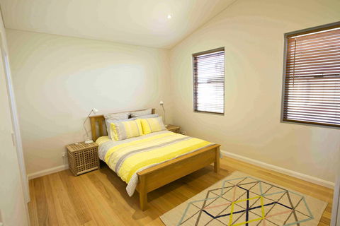 Sunny Blinco Street House - Accommodation in Surfers Paradise 8