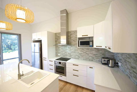 Sunny Blinco Street House - Accommodation in Surfers Paradise 6