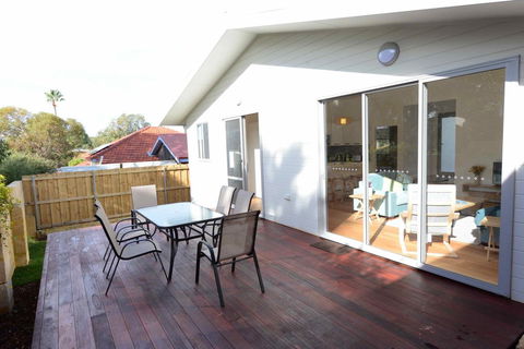 Sunny Blinco Street House - Accommodation in Surfers Paradise 11
