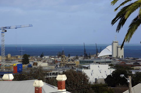 Studio 208 With Ocean Views - Accommodation in Surfers Paradise 22