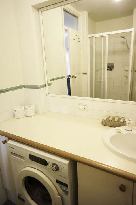 Studio 208 With Ocean Views - Accommodation in Surfers Paradise 15