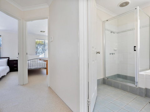 Cooper Street - Accommodation in Surfers Paradise 17