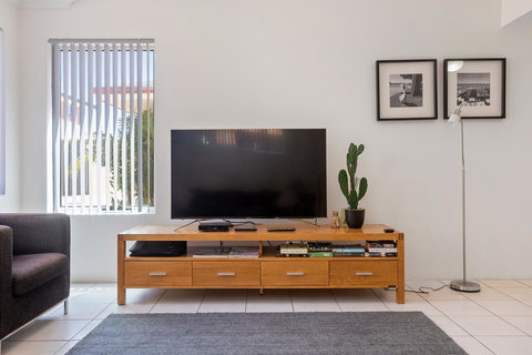 Cooper Street - Accommodation in Surfers Paradise 2