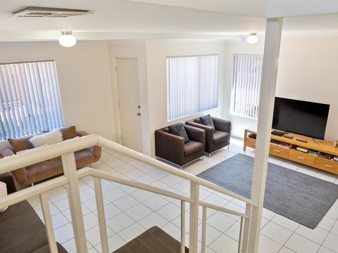 Cooper Street - Accommodation in Surfers Paradise 5