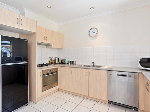 Cooper Street - Accommodation in Surfers Paradise 25