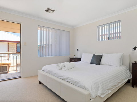 Cooper Street - Accommodation in Surfers Paradise 8
