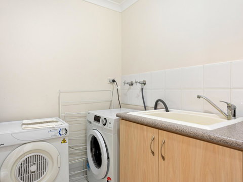 Cooper Street - Accommodation in Surfers Paradise 36