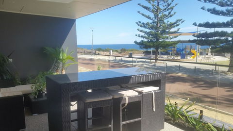 Mandurah Beach Front Apartment - Accommodation in Surfers Paradise 0