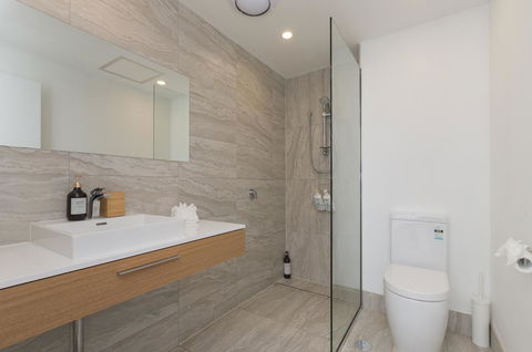 Sunset Place Apartments - Accommodation in Surfers Paradise 4