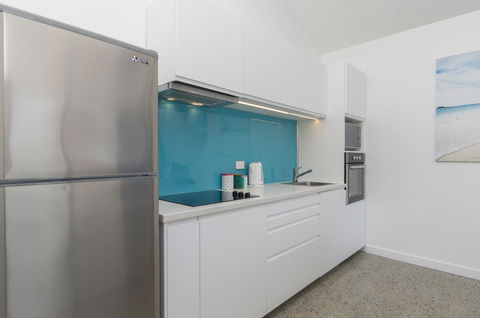 Sunset Place Apartments - Accommodation in Surfers Paradise 40