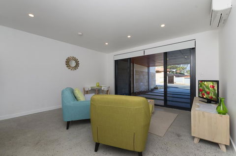 Sunset Place Apartments - Accommodation in Surfers Paradise 27