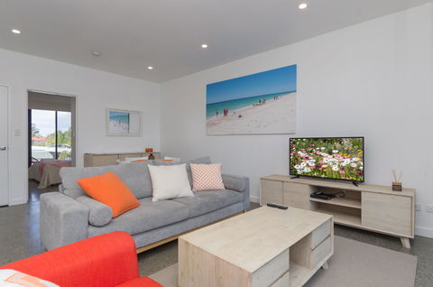 Sunset Place Apartments - Accommodation in Surfers Paradise 14