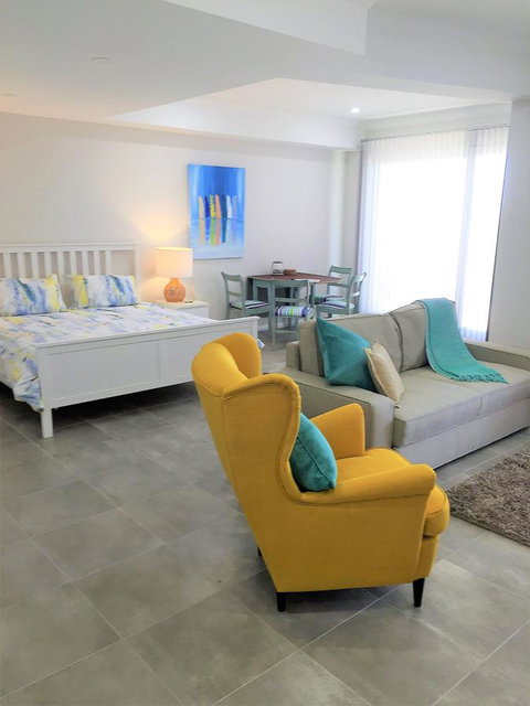 Studio Style Mindarie Marina - Accommodation in Surfers Paradise 3