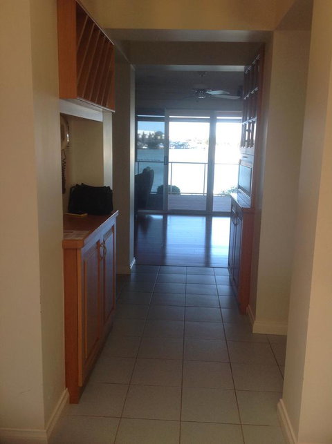 Waterside Canal Dreams - Accommodation in Surfers Paradise 7