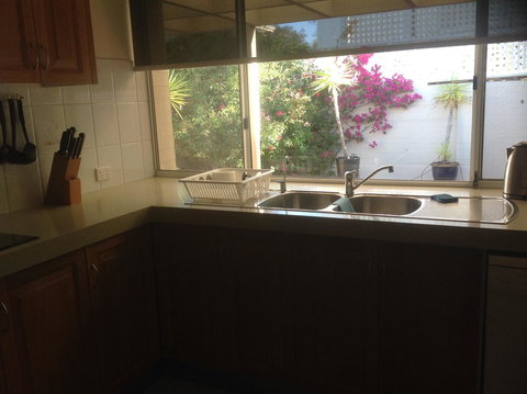 Waterside Canal Dreams - Accommodation in Surfers Paradise 9