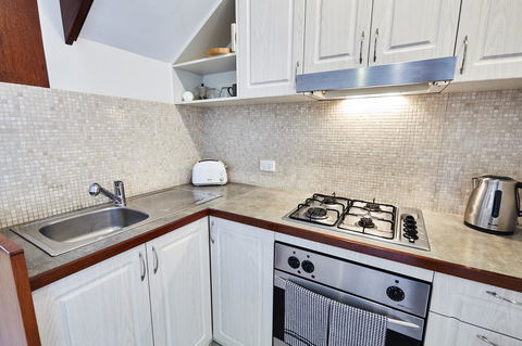 Fremantle Townhouse Unit 6 - Accommodation in Surfers Paradise 4