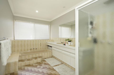 Marcus Villa Booragoon - Accommodation in Surfers Paradise 10