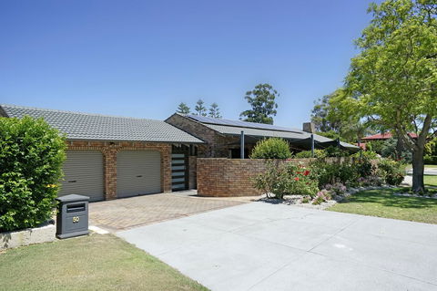 Marcus Villa Booragoon - Accommodation in Surfers Paradise 5