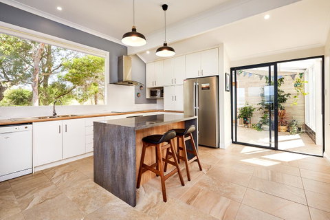 Albany Harbourside Apartments And Houses - Accommodation in Surfers Paradise 12