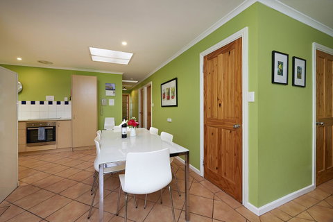 Albany Harbourside Apartments And Houses - Accommodation in Surfers Paradise 18