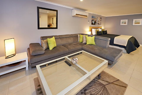 Albany Harbourside Apartments And Houses - Accommodation in Surfers Paradise 29