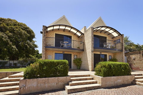 Albany Harbourside Apartments And Houses - Accommodation in Surfers Paradise 0