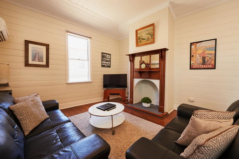 Albany Harbourside Apartments And Houses - Accommodation in Surfers Paradise 7