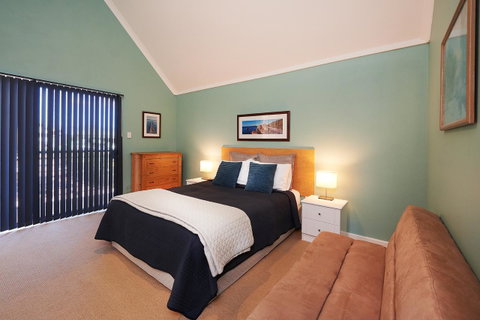 Albany Harbourside Apartments And Houses - Accommodation in Surfers Paradise 9