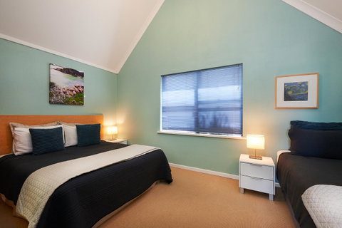 Albany Harbourside Apartments And Houses - Accommodation in Surfers Paradise 8