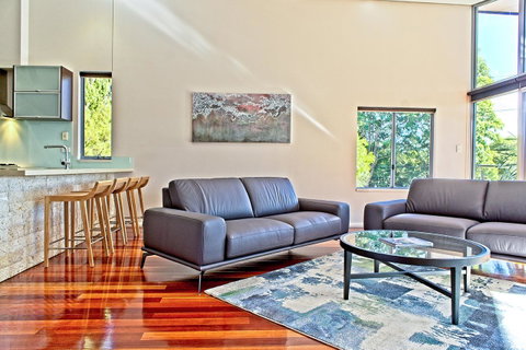Central Avenue Apartments - Accommodation in Surfers Paradise 2