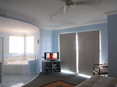 Ocean View Retreat - Accommodation in Surfers Paradise 7