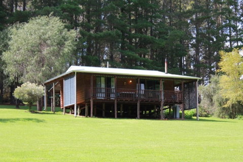 Hawke Brook Chalets - Accommodation in Surfers Paradise 0
