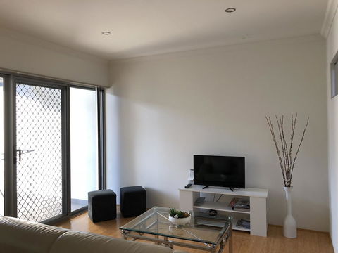Gerring Court With Free 1 Car Bay Parking - Accommodation in Surfers Paradise 12
