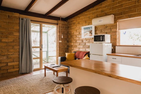 Margaret River Holiday Cottages - Accommodation in Surfers Paradise 1